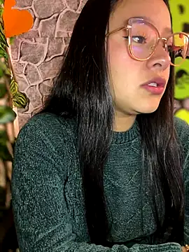 Liulee2 online show from 14, 10, 2025