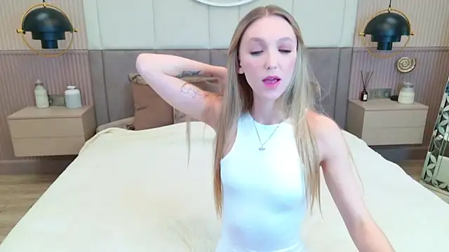 KellyBradford online show from 3, 10, 2025