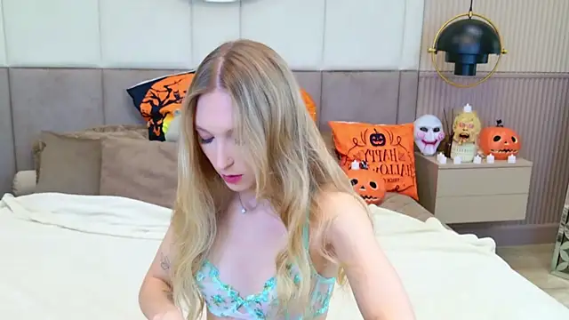 KellyBradford online show from 25, 10, 2025