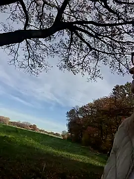 Snapshot of HotWifeLyn68 chatting on 6, 11, 2025 HotWifeLyn68 online show from 6, 11, 2025