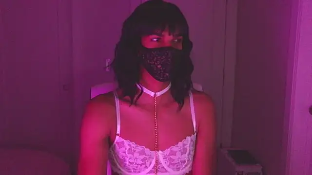 Snapshot of zoe_good_girl chatting on 18, 11, 2025 zoe good girl online show from 18, 11, 2025