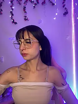 Lia  1 online show from 2, 12, 2025