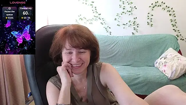 Snapshot of Lia_Tito chatting on 16, 7, 2026 Lia Tito online show from 16, 7, 2026