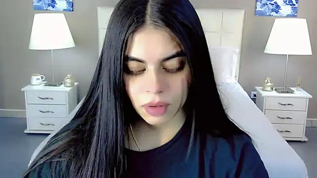 maddissonivanova online show from 5, 10, 2025