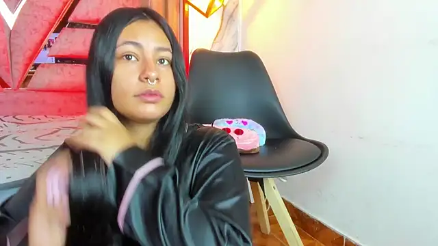 Snapshot of SamaelAndLilitt chatting on 17, 10, 2025 SamaelAndLilitt online show from 17, 10, 2025