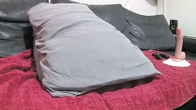 guybo1421983 online show from 8, 9, 2025