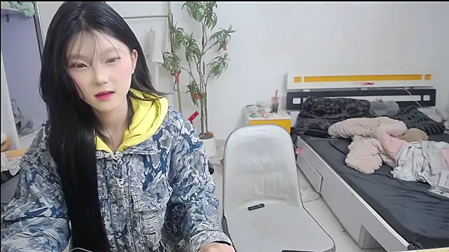 Babygirls523 online show from 9, 11, 2025