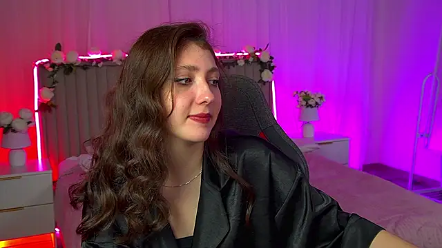 Mary Miiller online show from 29, 11, 2025