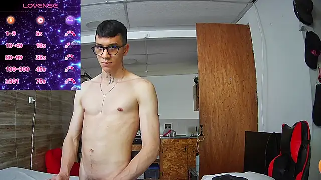 Snapshot of angelicious_ chatting on 10, 11, 2025 angelicious online show from 10, 11, 2025