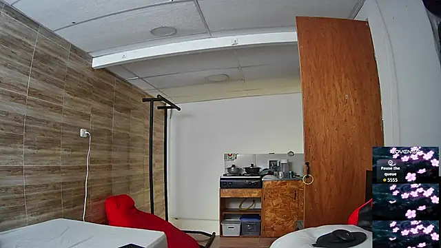 Snapshot of angelicious_ chatting on 12, 11, 2025 angelicious online show from 12, 11, 2025