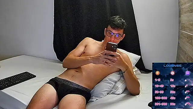 angelicious  online show from 19, 5, 2026