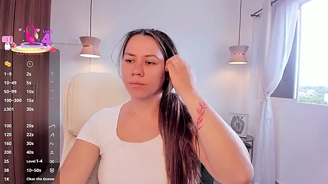 Brandy priscot online show from 15, 9, 2025