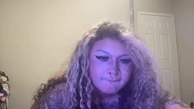 Snapshot of Tatbaby chatting on 24, 11, 2025 Tatbaby online show from 24, 11, 2025