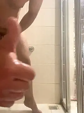 Snapshot of Randum3232 chatting on 14, 10, 2025 Randum3232 online show from 14, 10, 2025