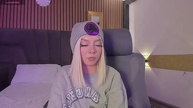 CleoWhite online show from 26, 9, 2025