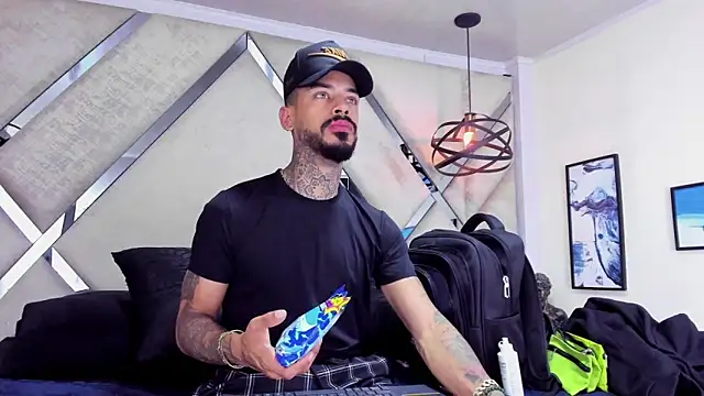 VinzenzRizzo online show from 10, 11, 2025