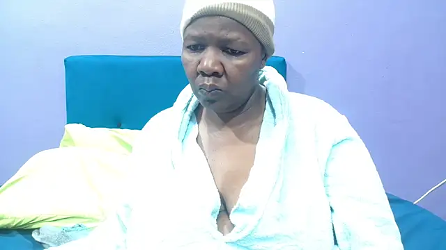 NaughtyChubbyZoe online show from 5, 10, 2025