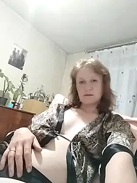 Flower2931 online show from 6, 5, 2026