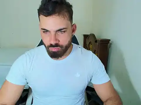 Snapshot of max_love255 chatting on 26, 9, 2025 max love255 online show from 26, 9, 2025