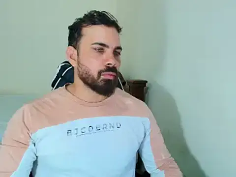 Snapshot of max_love255 chatting on 18, 10, 2025 max love255 online show from 18, 10, 2025