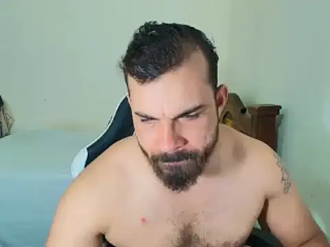 Snapshot of max_love255 chatting on 20, 10, 2025 max love255 online show from 20, 10, 2025