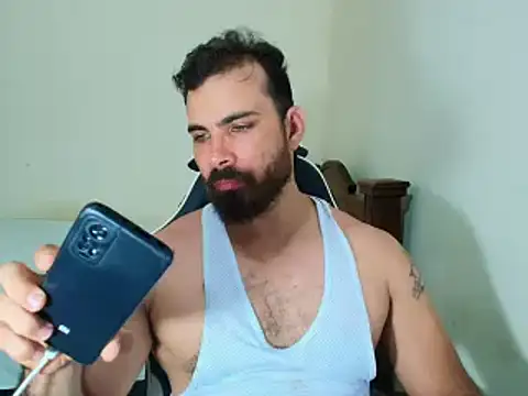 Snapshot of max_love255 chatting on 23, 10, 2025 max love255 online show from 23, 10, 2025