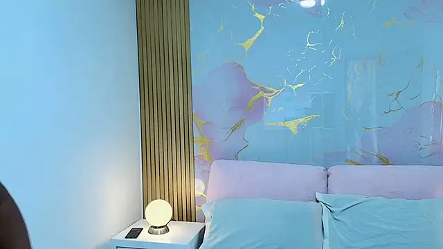 MayaBaker online show from 15, 9, 2025