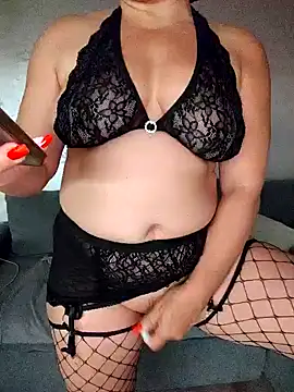 BigAssMom  online show from 9, 5, 2026