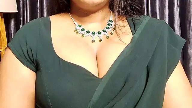 Snapshot of Webrowncouple chatting on 12, 11, 2025 Webrowncouple online show from 12, 11, 2025