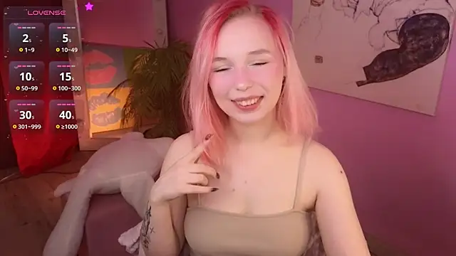 Snapshot of NaomiYoru chatting on 13, 5, 2026 NaomiYoru online show from 13, 5, 2026