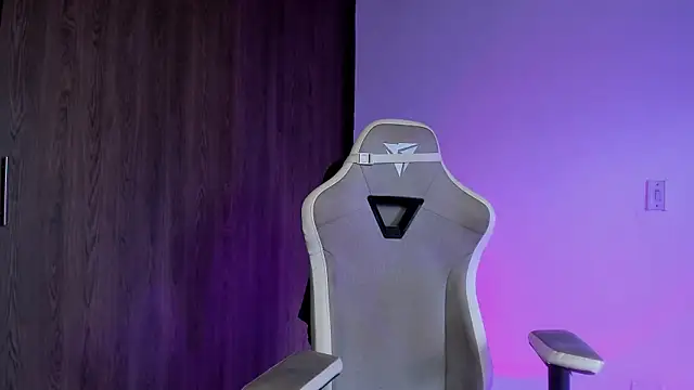 Snapshot of natevillage chatting on 21, 9, 2025 natevillage online show from 21, 9, 2025