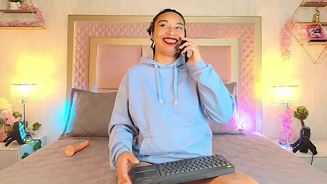 SofiaWhites online show from 13, 4, 2026