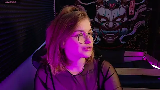 SophieMurrr online show from 9, 5, 2026
