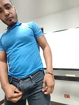 Snapshot of SanChacal5694 chatting on 24, 11, 2025 SanChacal5694 online show from 24, 11, 2025