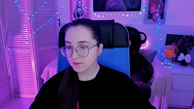 Snapshot of VirtuallVoyant chatting on 13, 9, 2025 VirtuallVoyant online show from 13, 9, 2025