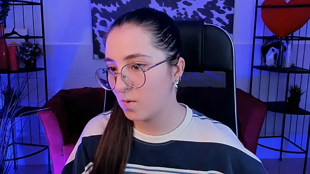 Snapshot of VirtuallVoyant chatting on 25, 9, 2025 VirtuallVoyant online show from 25, 9, 2025