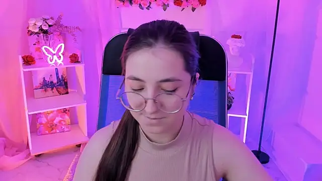 Snapshot of VirtuallVoyant chatting on 14, 10, 2025 VirtuallVoyant online show from 14, 10, 2025