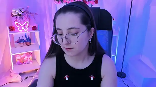 Snapshot of VirtuallVoyant chatting on 21, 10, 2025 VirtuallVoyant online show from 21, 10, 2025