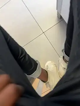 Snapshot of kamo012000 chatting on 7, 3, 2026 kamo012000 online show from 7, 3, 2026