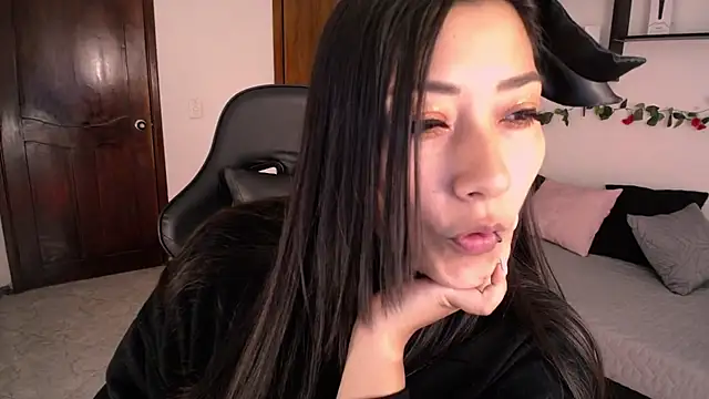 Mia 1120 online show from 7, 10, 2025