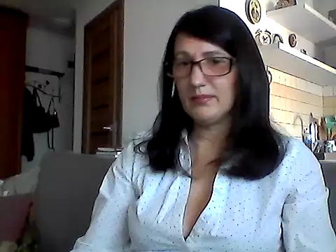 Elena48324 online show from 11, 4, 2026