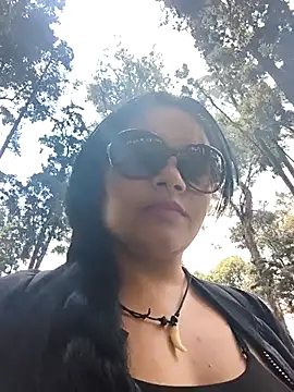 Yaya watson online show from 21, 4, 2026