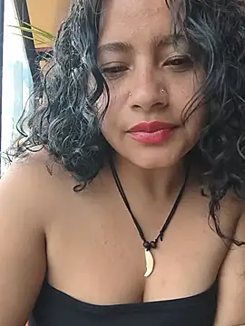 Snapshot of Yaya_watson chatting on 10, 7, 2026 Yaya watson online show from 10, 7, 2026