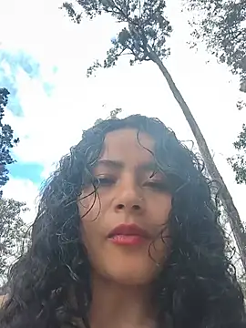 Snapshot of Yaya_watson chatting on 14, 7, 2026 Yaya watson online show from 14, 7, 2026