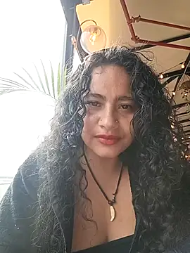 Snapshot of Yaya_watson chatting on 23, 7, 2026 Yaya watson online show from 23, 7, 2026