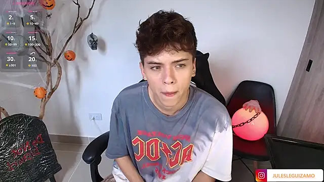 Snapshot of stev_austin_ chatting on 18, 10, 2025 stev austin online show from 18, 10, 2025