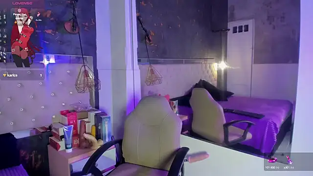 Snapshot of Viiolettlopez chatting on 18, 9, 2025 Viiolettlopez online show from 18, 9, 2025