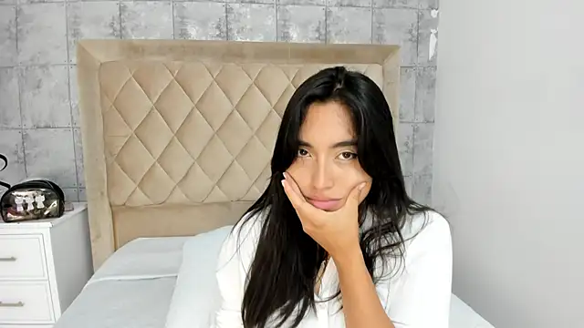 Snapshot of Starbutterflyy_ chatting on 12, 10, 2025 Starbutterflyy online show from 12, 10, 2025