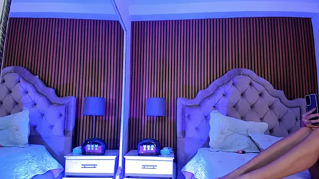 Snapshot of Starbutterflyy_ chatting on 13, 11, 2025 Starbutterflyy online show from 13, 11, 2025