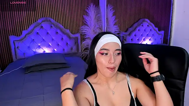 Snapshot of Starbutterflyy_ chatting on 4, 3, 2026 Starbutterflyy online show from 4, 3, 2026